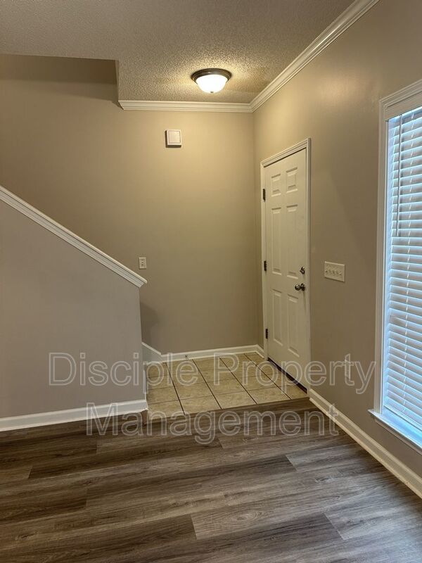 *Available Now* 29 Brisbon Hall Lane #8 property image