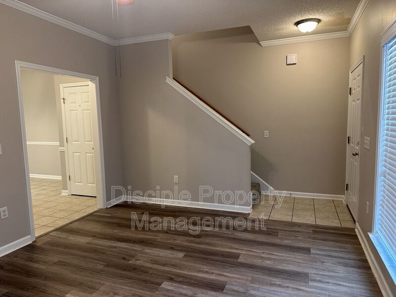 *Available Now* 29 Brisbon Hall Lane #8 property image