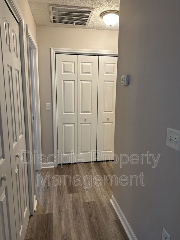 *Available Now* 29 Brisbon Hall Lane #8 property image