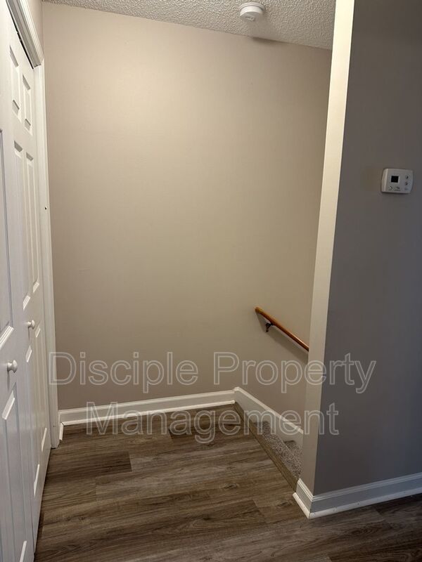 *Available Now* 29 Brisbon Hall Lane #8 property image