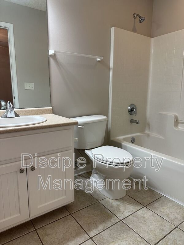 *Available Now* 29 Brisbon Hall Lane #8 property image