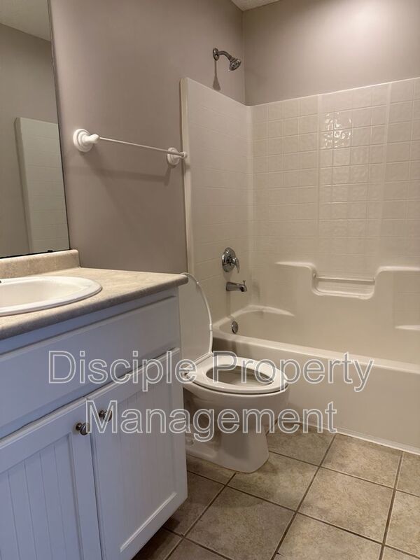 *Available Now* 29 Brisbon Hall Lane #8 property image