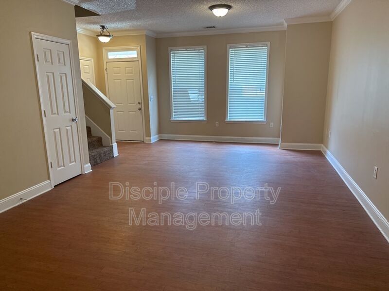 *Available Now!* 66 Landing Way #2 property image