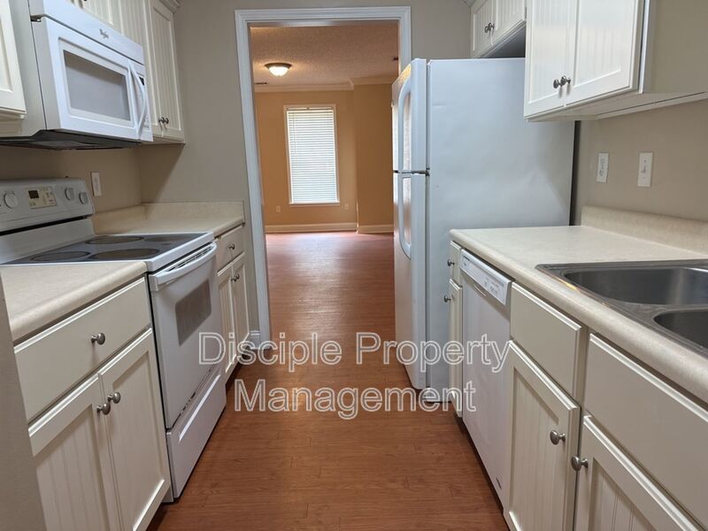*Available Now!* 66 Landing Way #2 property image