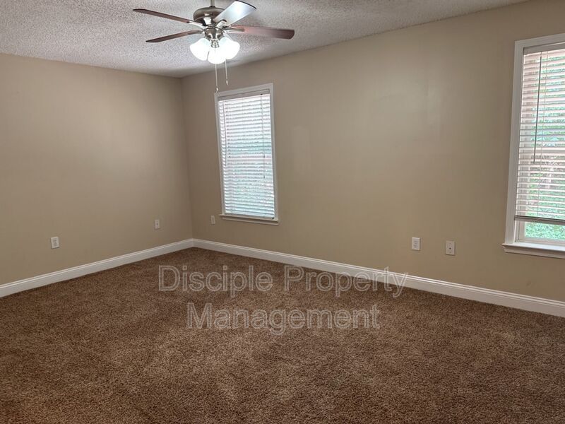 *Available Now!* 66 Landing Way #2 property image