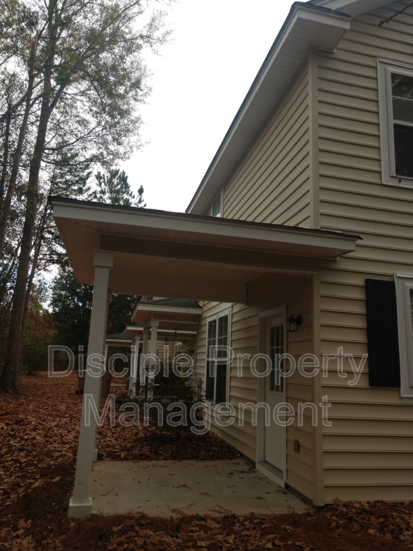 *MOVE-IN SPECIAL!* $500 off the first month's rent with a signed lease by 01/02/2026 for 66 Landing Way #7 - END UNIT! property image