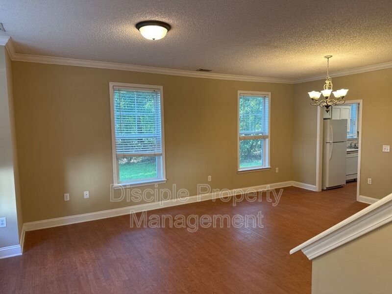 *MOVE-IN SPECIAL!* $500 off the first month's rent with a signed lease by 01/02/2026 for 66 Landing Way #7 - END UNIT! property image