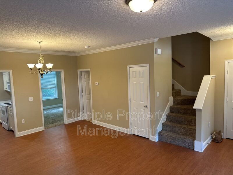 *MOVE-IN SPECIAL!* $500 off the first month's rent with a signed lease by 01/02/2026 for 66 Landing Way #7 - END UNIT! property image