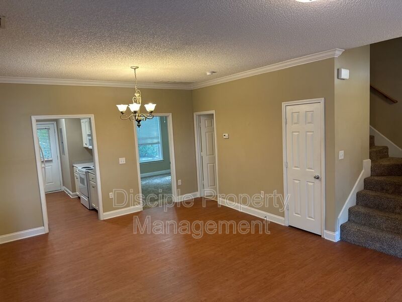 *MOVE-IN SPECIAL!* $500 off the first month's rent with a signed lease by 01/02/2026 for 66 Landing Way #7 - END UNIT! property image