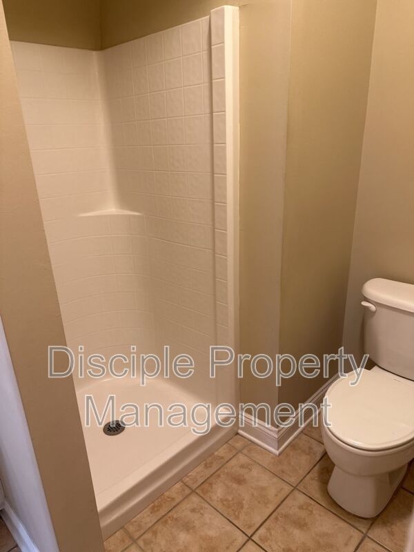 *MOVE-IN SPECIAL!* $500 off the first month's rent with a signed lease by 01/02/2026 for 66 Landing Way #7 - END UNIT! property image