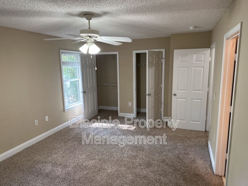 *MOVE-IN SPECIAL!* $500 off the first month's rent with a signed lease by 01/02/2026 for 66 Landing Way #7 - END UNIT! property image