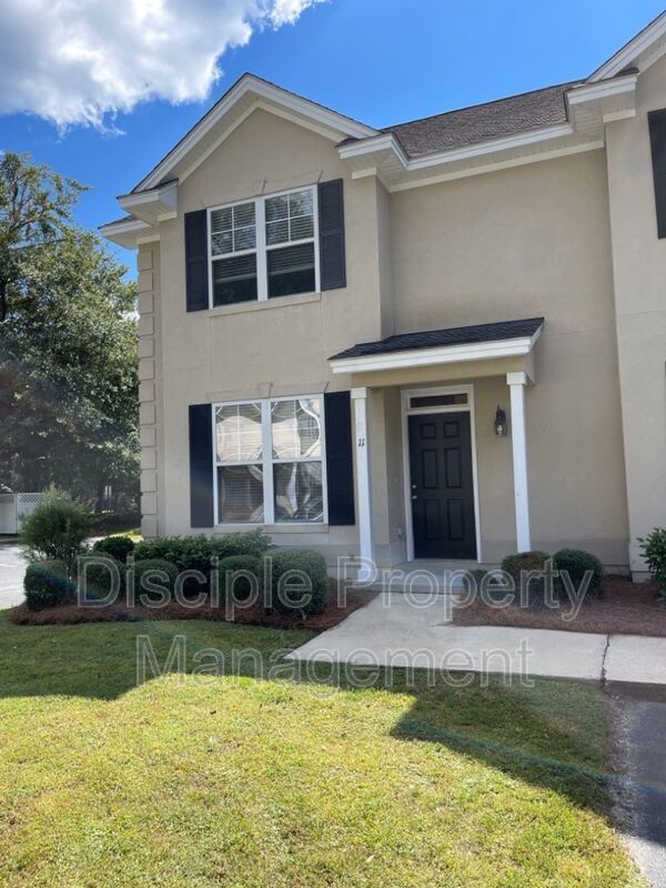 *MOVE-IN SPECIAL!* $500 off the first month's rent with a signed lease by 01/02/2026 for 66 Landing Way #11 - END UNIT! property image