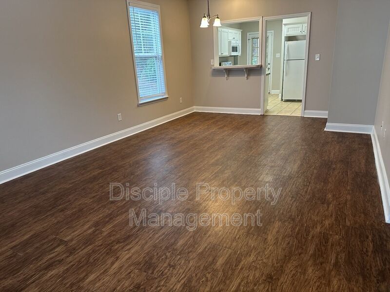 *MOVE-IN SPECIAL!* $500 off the first month's rent with a signed lease by 01/02/2026 for 66 Landing Way #11 - END UNIT! property image