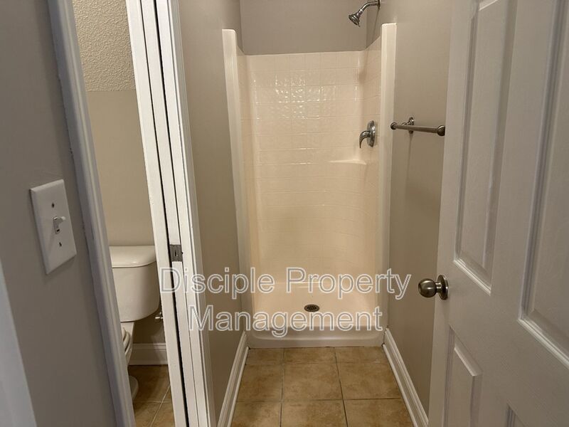 *MOVE-IN SPECIAL!* $500 off the first month's rent with a signed lease by 01/02/2026 for 66 Landing Way #11 - END UNIT! property image