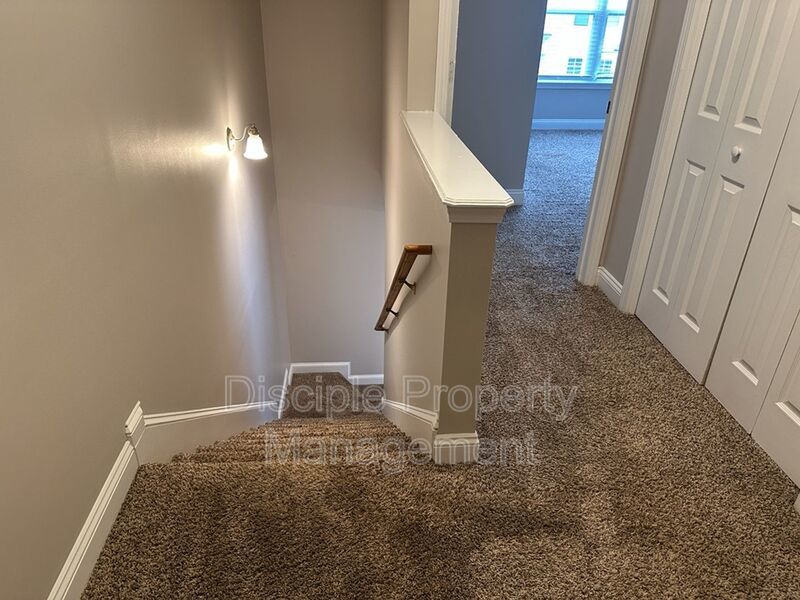 *MOVE-IN SPECIAL!* $500 off the first month's rent with a signed lease by 01/02/2026 for 66 Landing Way #11 - END UNIT! property image