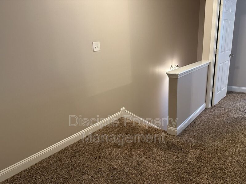 *MOVE-IN SPECIAL!* $500 off the first month's rent with a signed lease by 01/02/2026 for 66 Landing Way #11 - END UNIT! property image