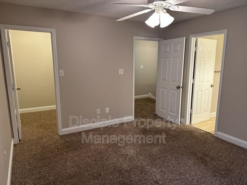 *MOVE-IN SPECIAL!* $500 off the first month's rent with a signed lease by 01/02/2026 for 66 Landing Way #11 - END UNIT! property image