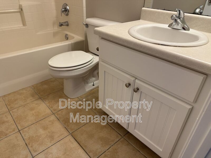 *MOVE-IN SPECIAL!* $500 off the first month's rent with a signed lease by 01/02/2026 for 66 Landing Way #11 - END UNIT! property image