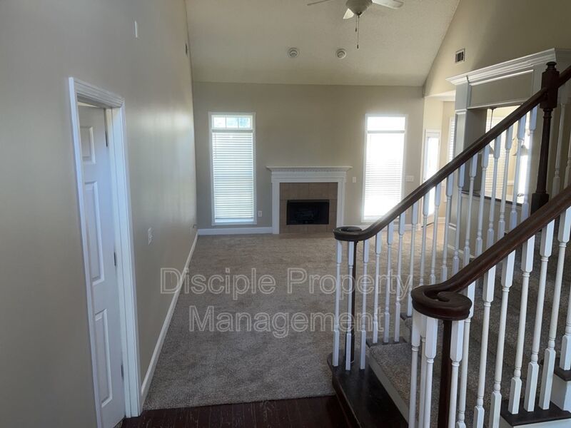 *Available Now* 186 Bristol Way property image