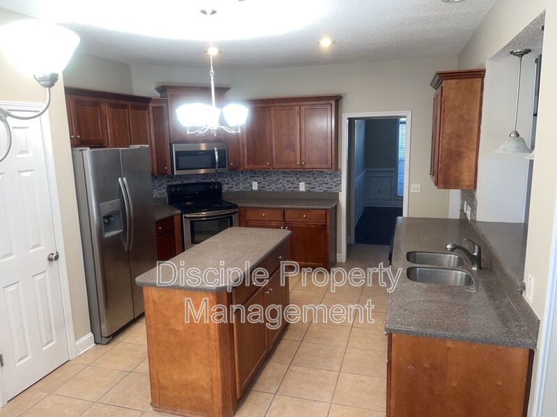 *Available Now* 186 Bristol Way property image