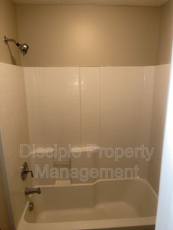 *Available Now* 186 Bristol Way property image
