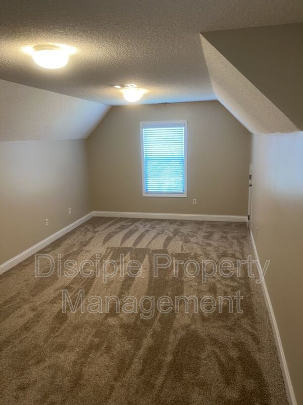 *Available Now* 186 Bristol Way property image