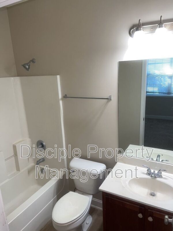*Available Now* 186 Bristol Way property image