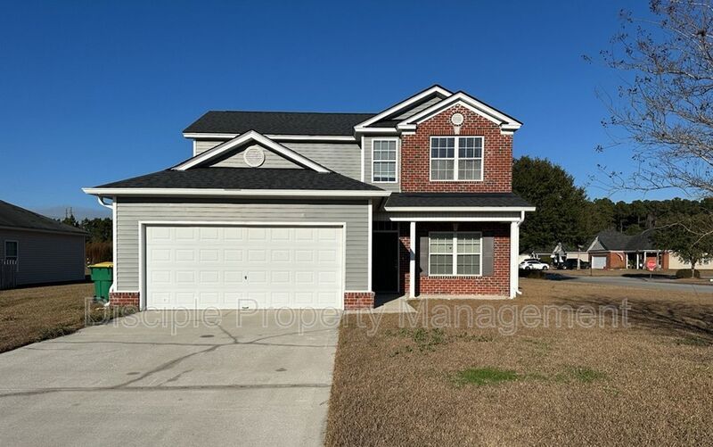 *Available Now!* 10 Evergreen Oak Drive property image