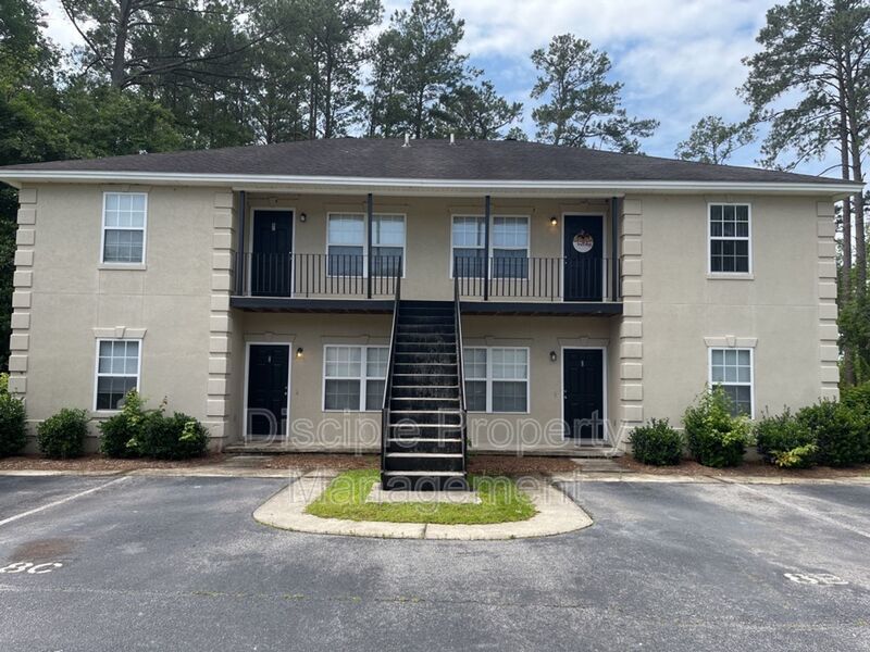 *MOVE-IN SPECIAL!* 1/2 off the first month's rent with a signed lease by 04/10/2026 for Savage Creek Apartment 1B, Downstairs property image