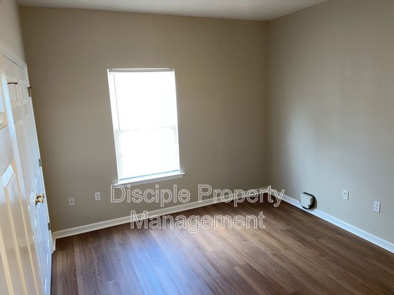 *MOVE-IN SPECIAL!* 1/2 off the first month's rent with a signed lease by 04/10/2026 for Savage Creek Apartment 1B, Downstairs property image