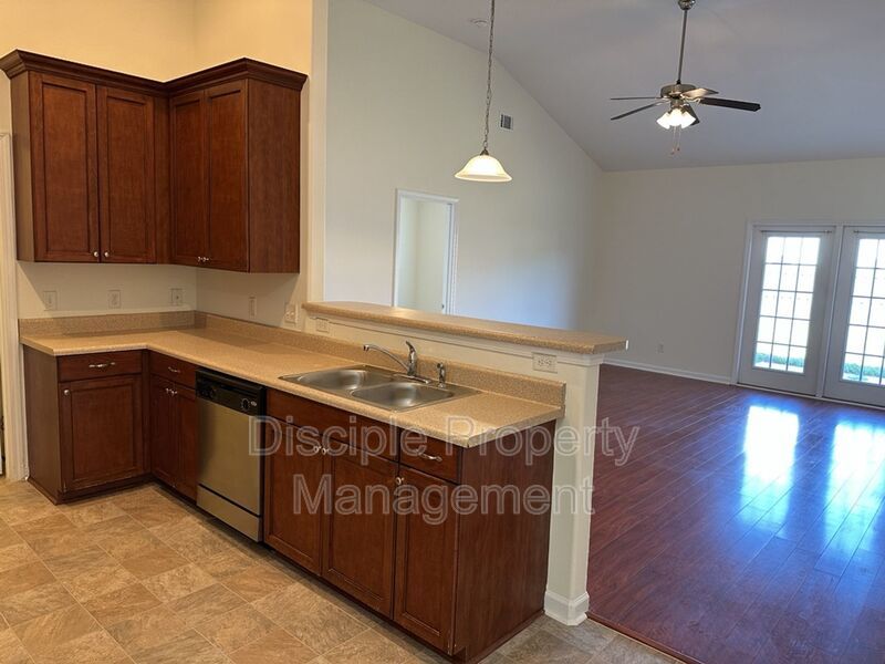 *Available Now* - 20 Wesleyan Drive in Bradley Point property image