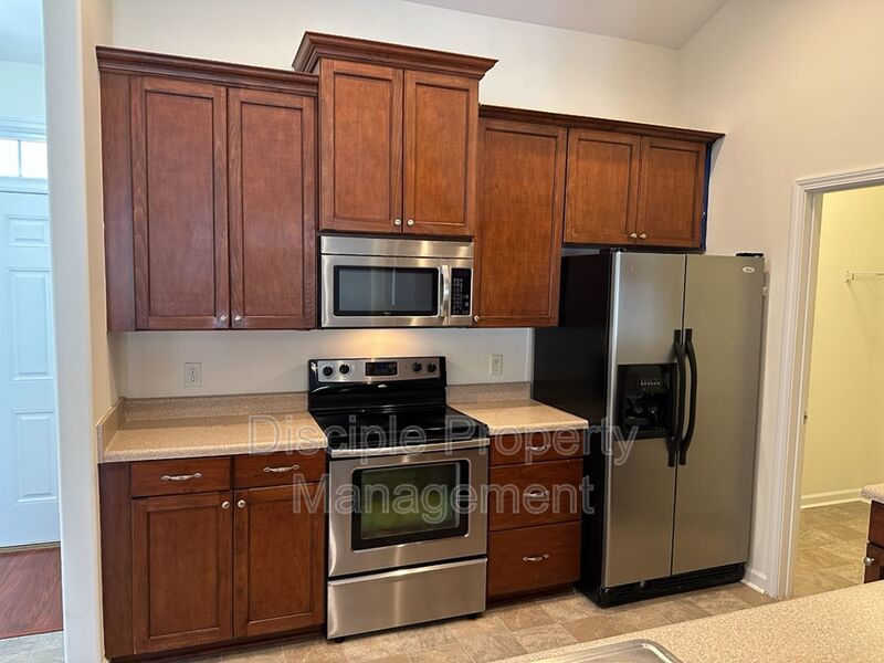 *Available Now* - 20 Wesleyan Drive in Bradley Point property image