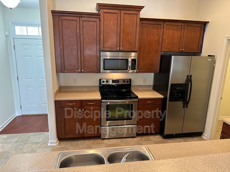 *Available Now* - 20 Wesleyan Drive in Bradley Point property image