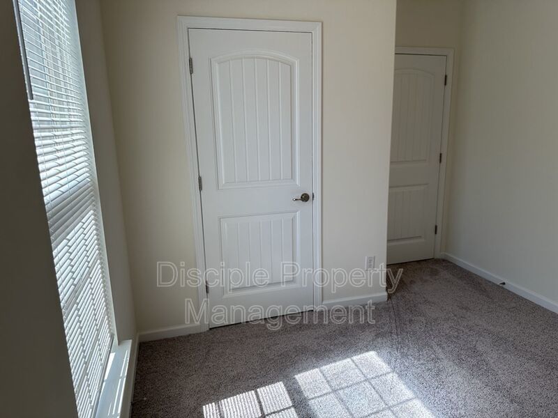 *Available Now* - 20 Wesleyan Drive in Bradley Point property image