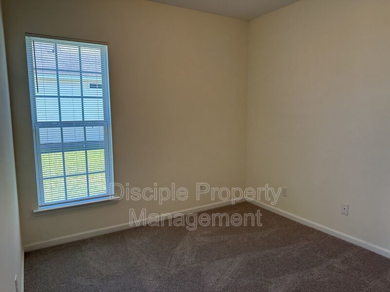 *Available Now* - 20 Wesleyan Drive in Bradley Point property image
