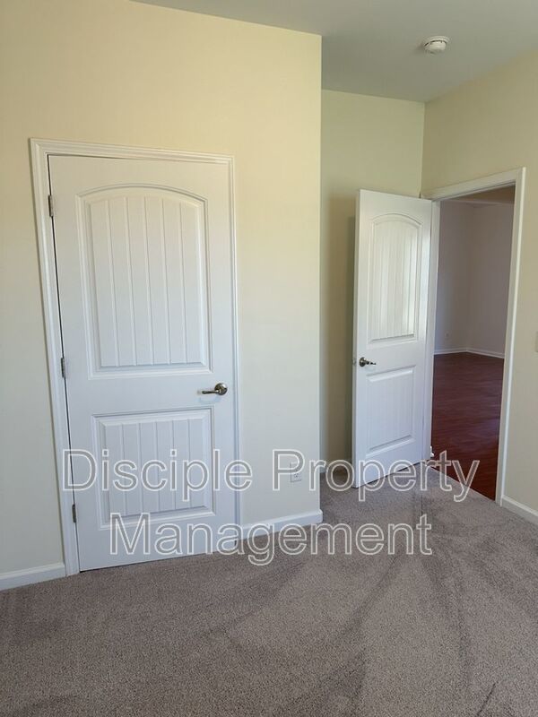 *Available Now* - 20 Wesleyan Drive in Bradley Point property image