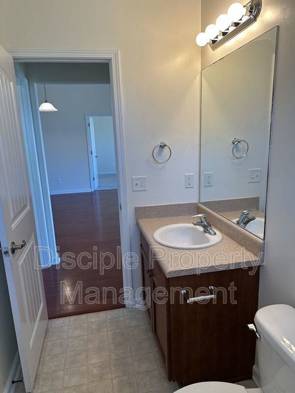 *Available Now* - 20 Wesleyan Drive in Bradley Point property image