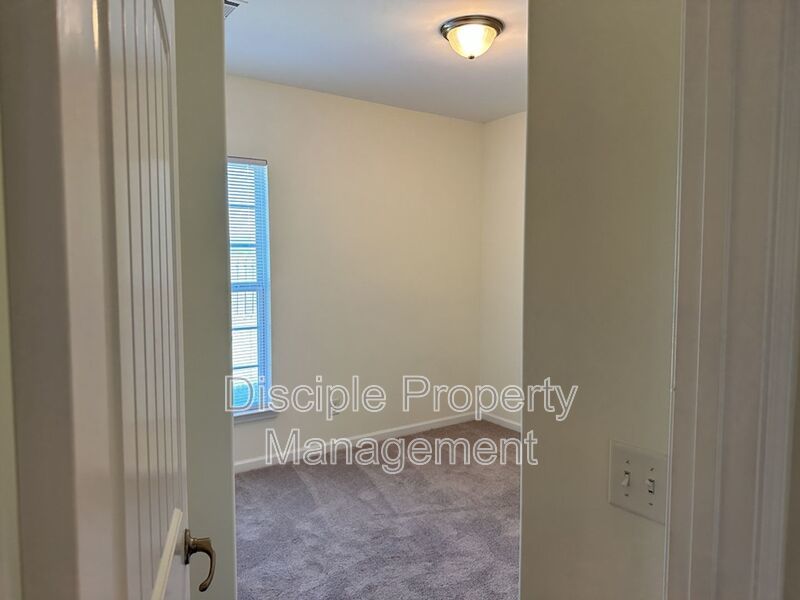 *Available Now* - 20 Wesleyan Drive in Bradley Point property image