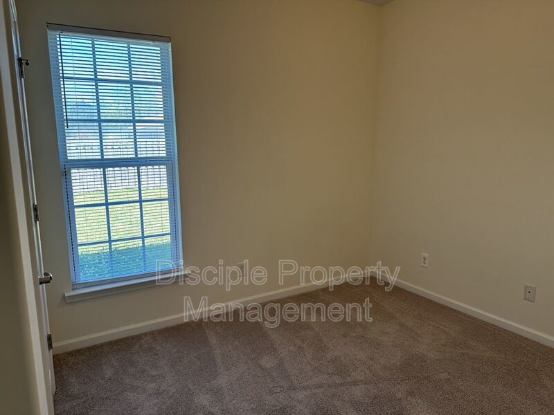 *Available Now* - 20 Wesleyan Drive in Bradley Point property image
