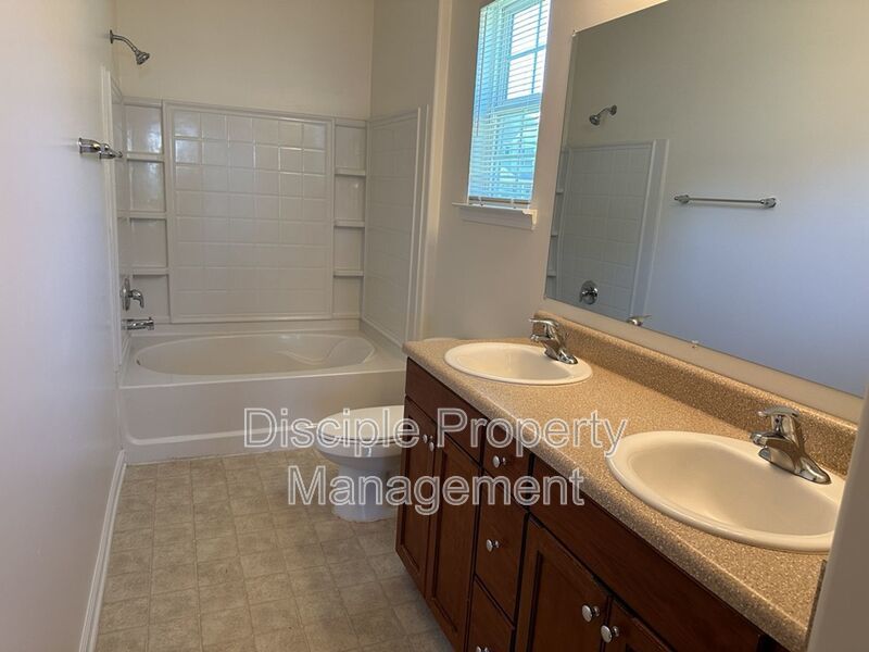 *Available Now* - 20 Wesleyan Drive in Bradley Point property image