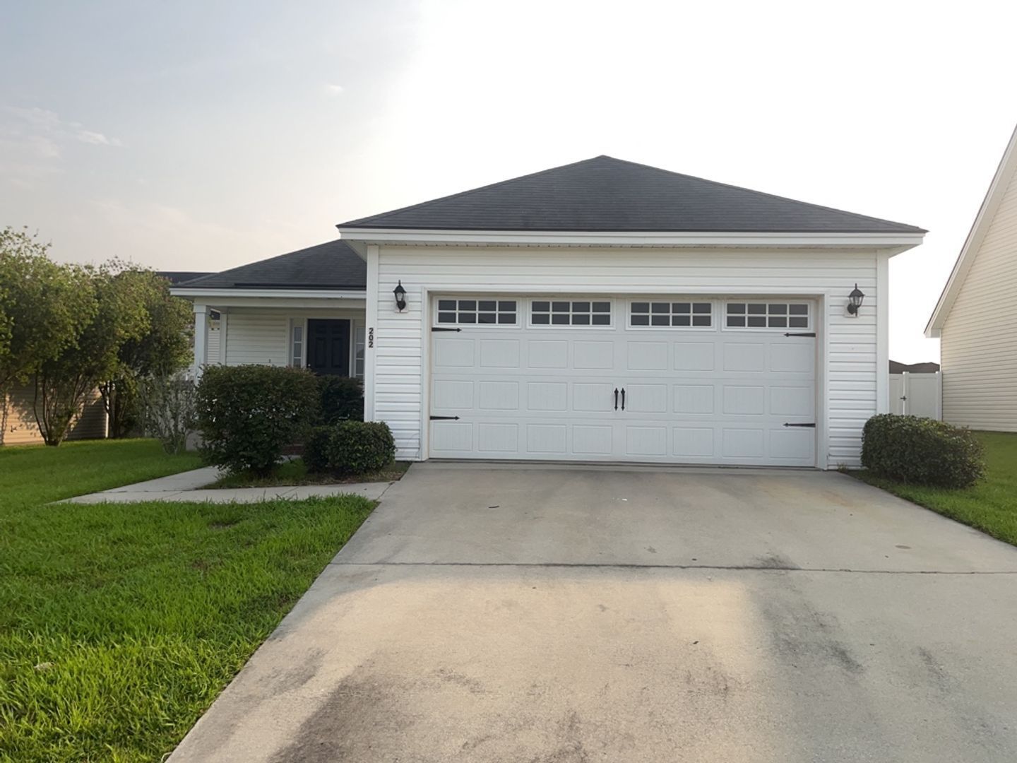 *Available Now* 202 Scarlett Lane - White Oak Subdivision property image