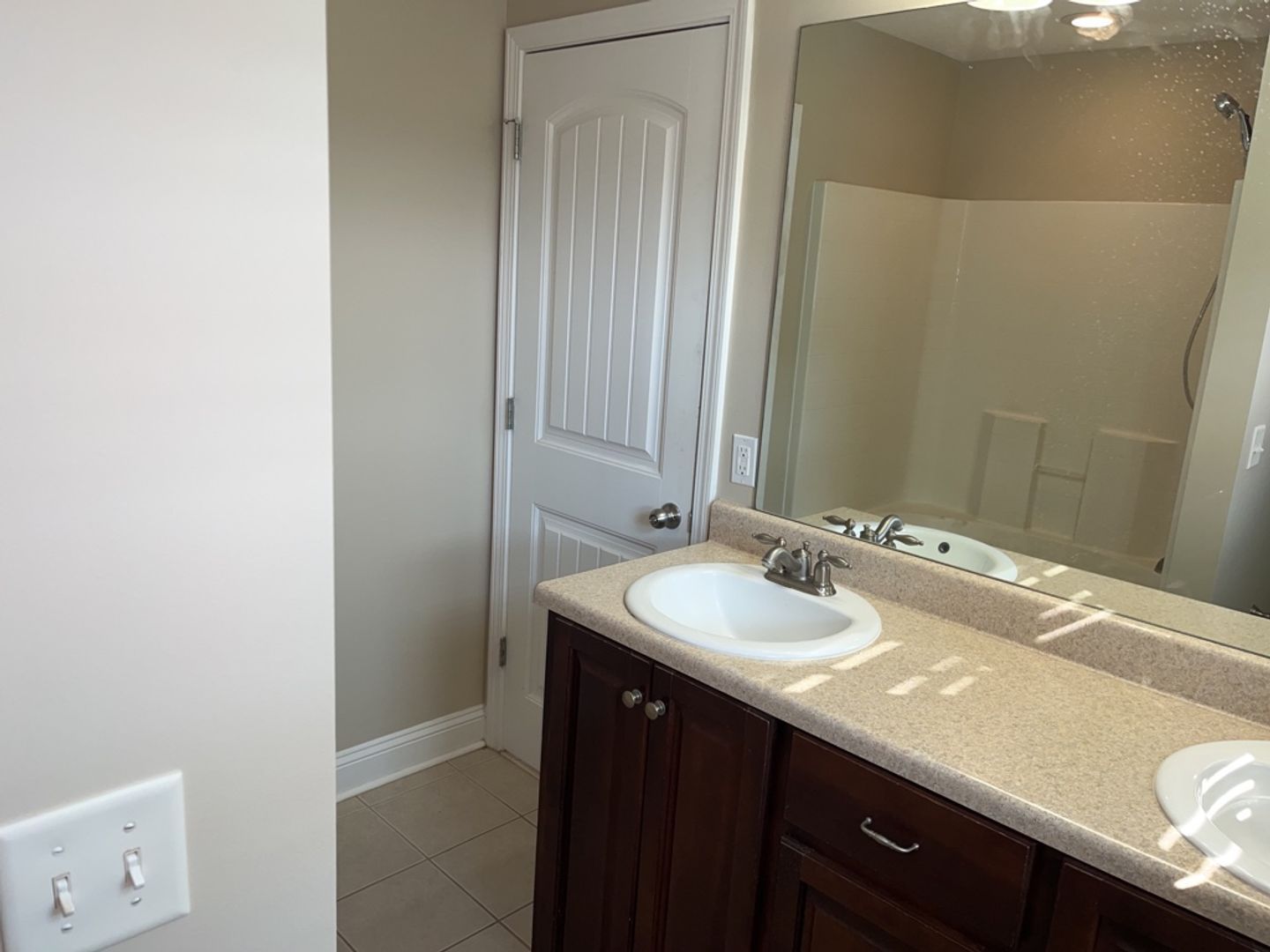 *Available Now* 202 Scarlett Lane - White Oak Subdivision property image