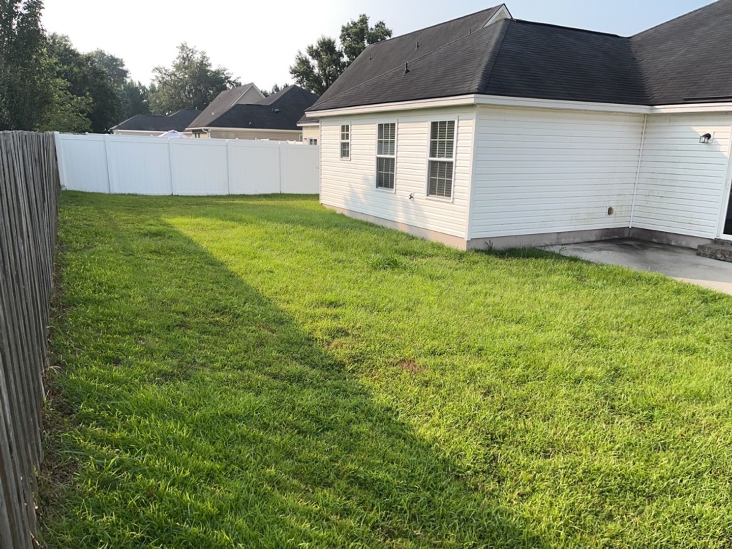 *Available Now* 202 Scarlett Lane - White Oak Subdivision property image