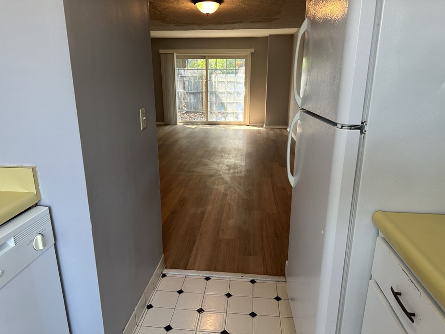 Available Now! 11 Knollwood Circle property image