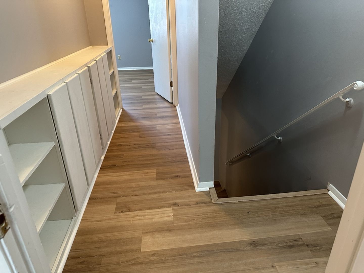 Available Now! 11 Knollwood Circle property image