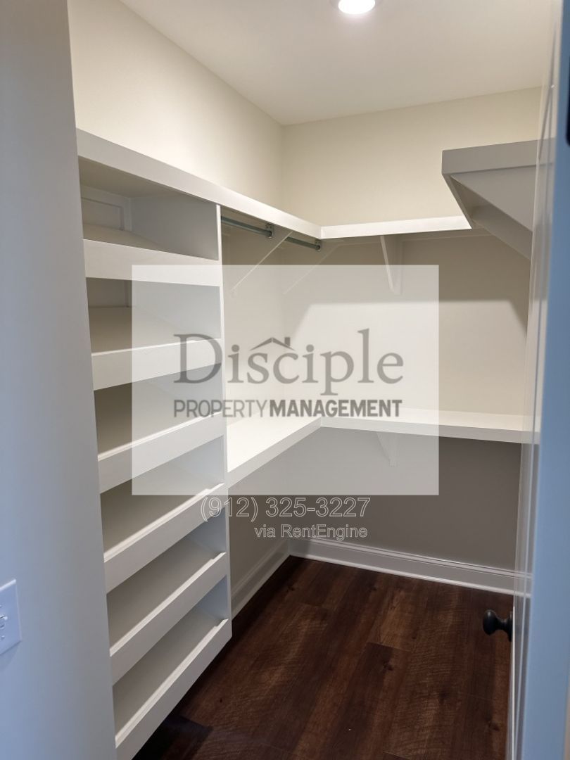 *Available Now* 15 Ennis Road property image