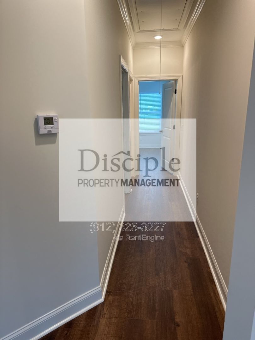 *Available Now* 15 Ennis Road property image