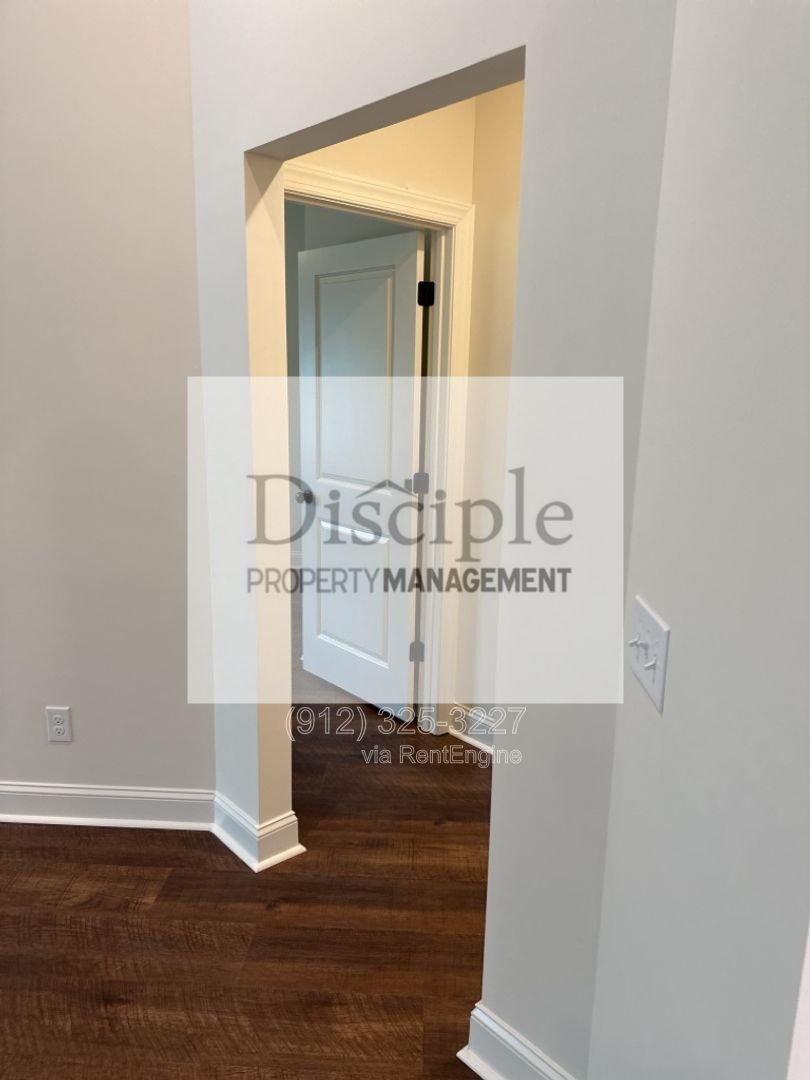 *Available Now* 15 Ennis Road property image