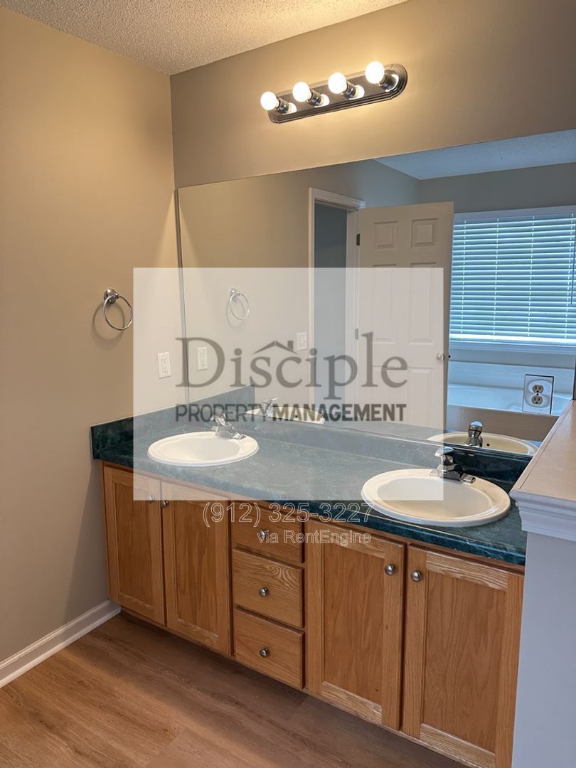 *Now Available!* - 355 Shady Oak Circle property image