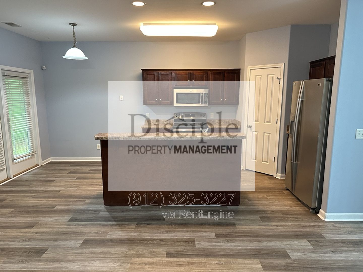 *Available Now!* - 250 SUMMER HILL WAY property image